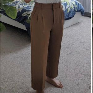 ‘The Effortless Pant’ Aritzia Camel *stain on back leg*